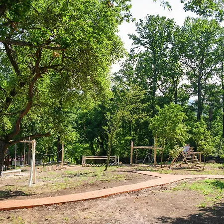 Horizonti リゾート Vrmdza